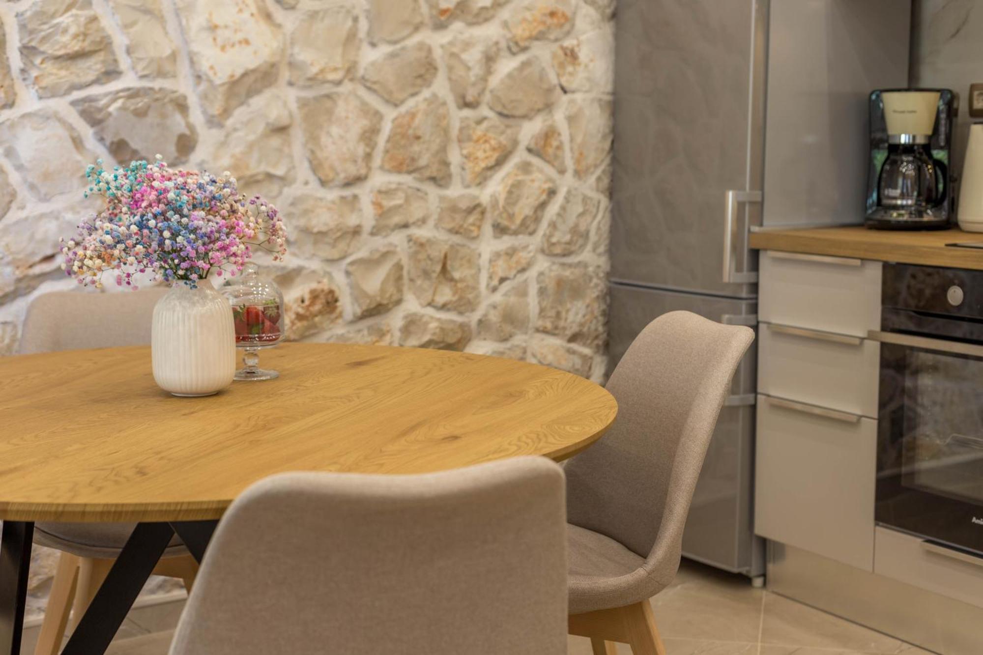 Apartment Zastupac 8761A Hvar Town Exterior photo